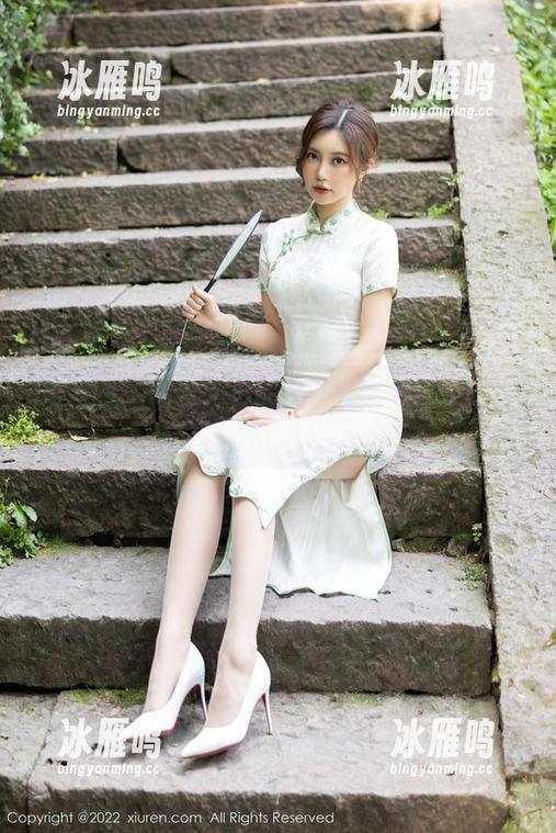 秀人网 - 无圣光也能有意思：娜娜子呀的女友合集分享一下！
