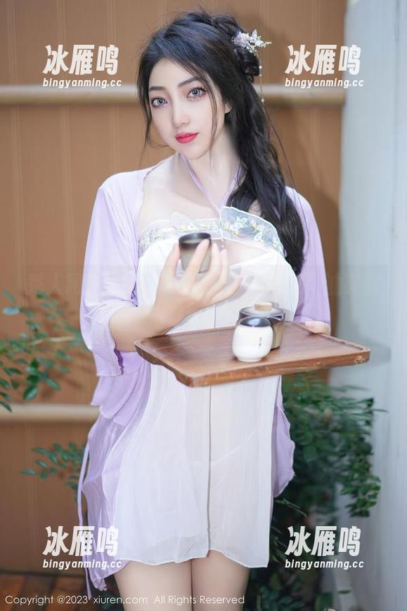 秀人网 - 月野兔美妞的新玩法啊，油亮到不行，对此我只有分享！