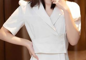 秀人网 - 骚气的风姿——杨晨晨Yome的美腿女神写真集，真让人停不下来。