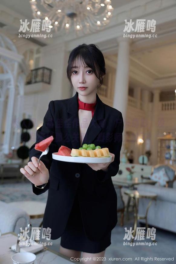 秀人网 - 甜佳佳作品大赏，户外摄影，没想到光线那么关键，摄影师太拼了。