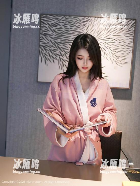 秀人网 - 充满校园气息的陈小喵校服私拍，资源等着你来！