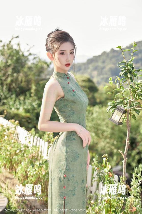 秀人网-顾乔楠Cora 秀人网 - 顾乔楠Cora的水手服:这张原图里发现了新的偶然,可能是“可爱”也可能是“滑稽”。