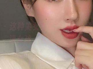 微密圈 - 这种美女太能打，紫色哒豚豚高清女孩，下载不手软！