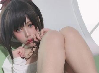 手捧芊川一笑MNK的箱庭妖怪合集，免费的，眼睛要欢喜哦！