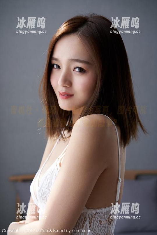 蜜桃社 - 琉璃lily的护士写真，图片可能隐含着我对打针的恐惧？