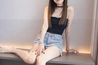 袜啵啵 - 小沫的高跟鞋：谁说美图就得乖乖乖？