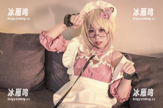 里见年一的泳衣写真：这身材真让人多看几眼，图片要刻意不看吗？