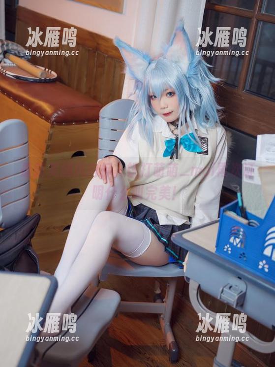 最新美腿风向标，铁打萌萌_moi再次证明什么叫完美！