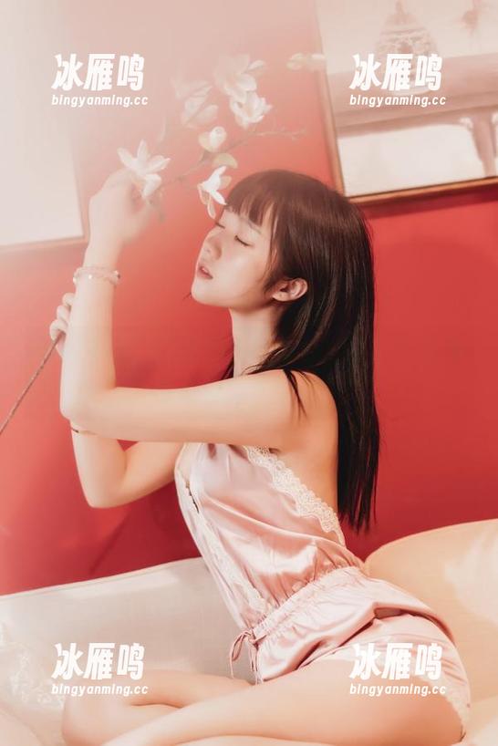礼服本质：镜酱的cos图包，谁说不能自带点峰值和曲线？