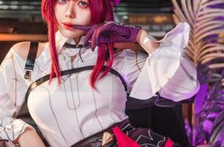 阿九从不咕咕(九言)的写真奇遇：蛇喰梦子的动态与静谧之间