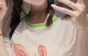 微密圈 - 陈妮妮UNI在泳池太耍酷，私拍图包里的每一张都像在说“来吧，瞧我的！”