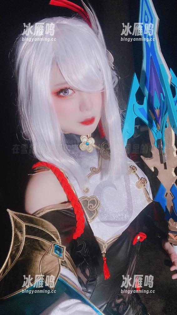 在雪猫镜头下的吉他妹妹，美图里的每个角度都有点儿俏皮