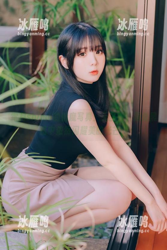 霜月shimo的魅魔写真：无圣光，深处黑暗中依然闪耀美的光芒！