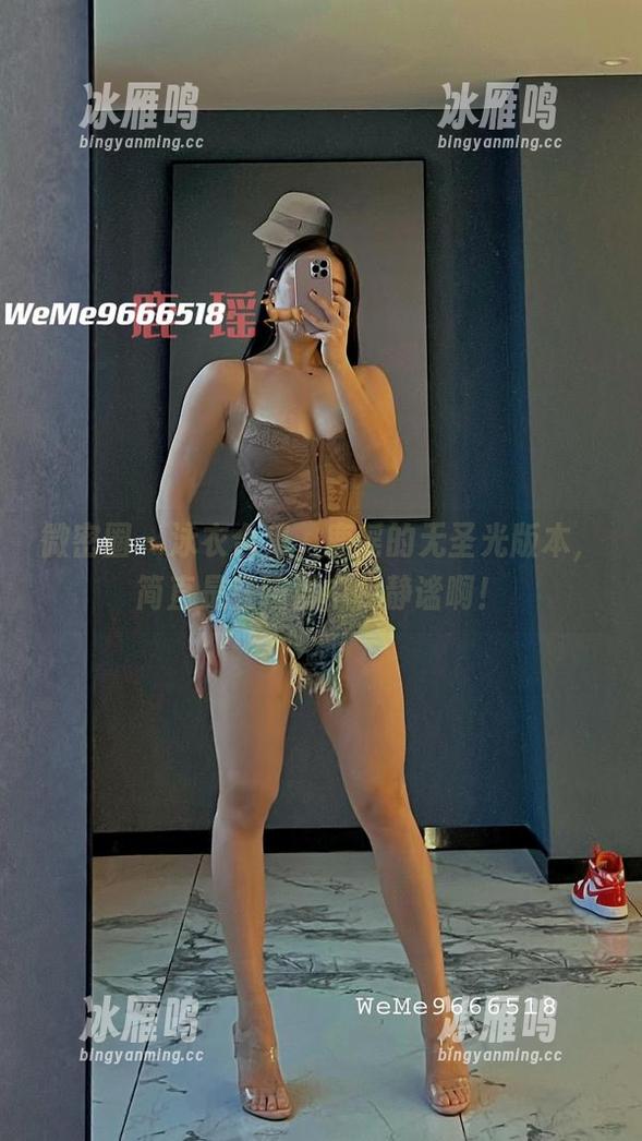微密圈 - 泳衣合集，鹿瑶的无圣光版本，简直是在喧嚣中找静谧啊！